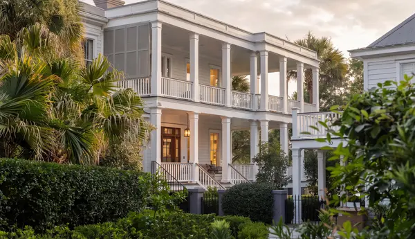 Luxury living in Charleston SC with premier neighborhoods and Lowcountry lifestyle